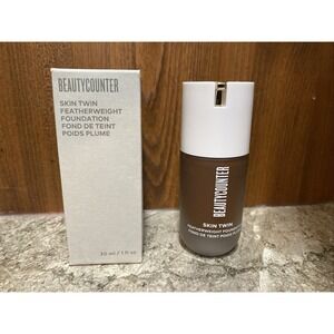 BNIB BEAUTYCOUNTER Skin Twin Featherweight Foundation 1 fl oz Each Deep 660